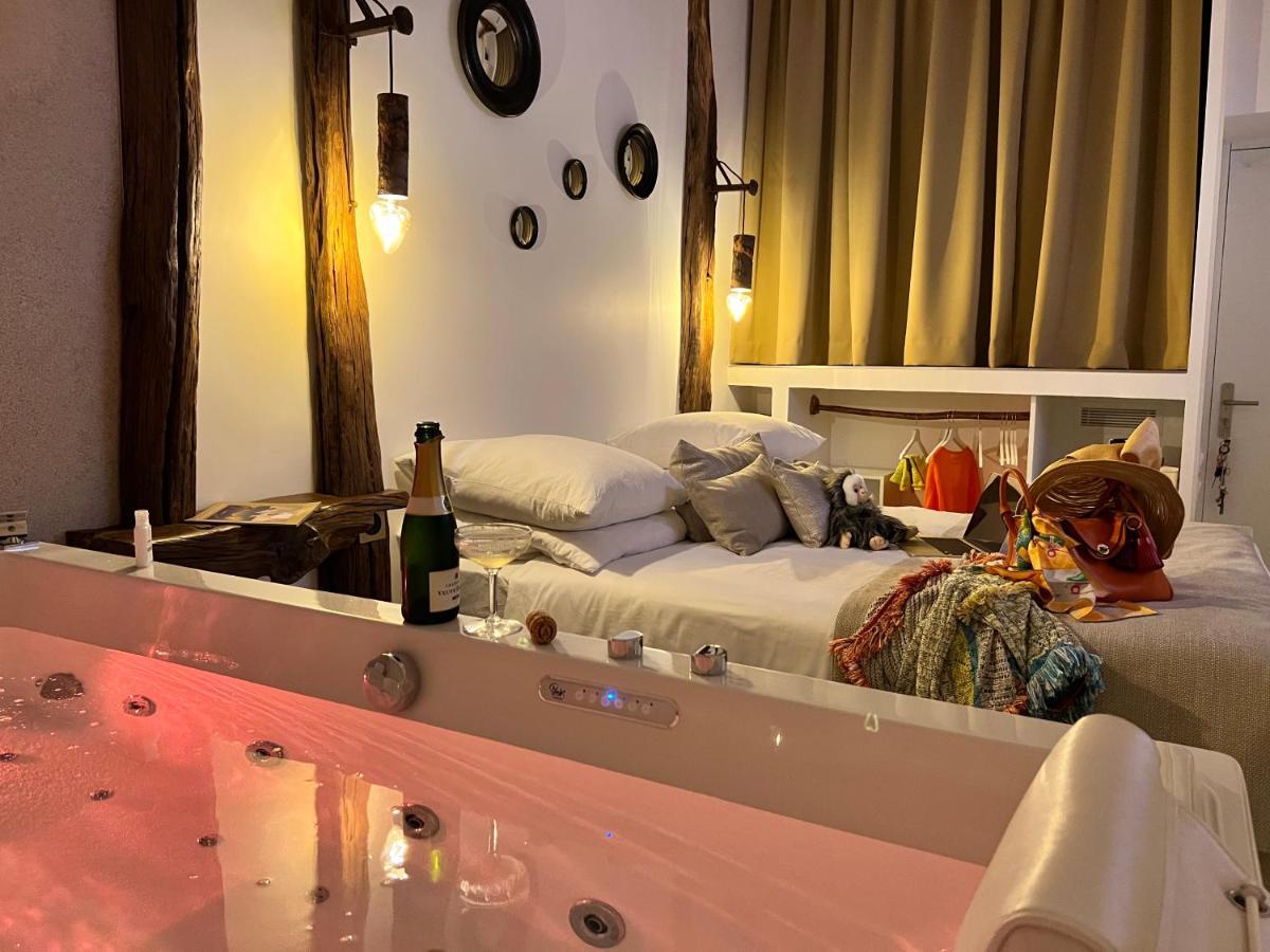 Tamarin & Capucin Suite Balneo Aubagne Exteriér fotografie