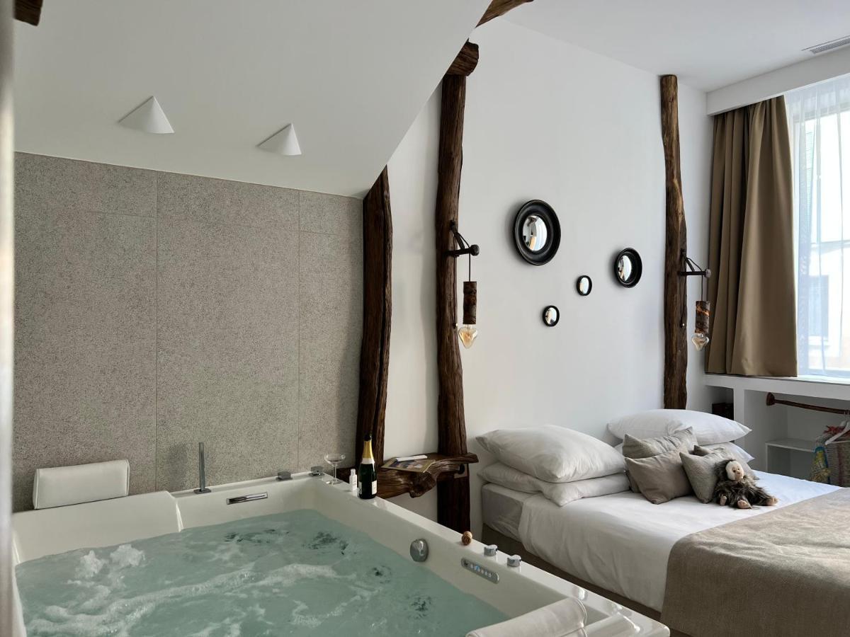 Tamarin & Capucin Suite Balneo Aubagne Exteriér fotografie