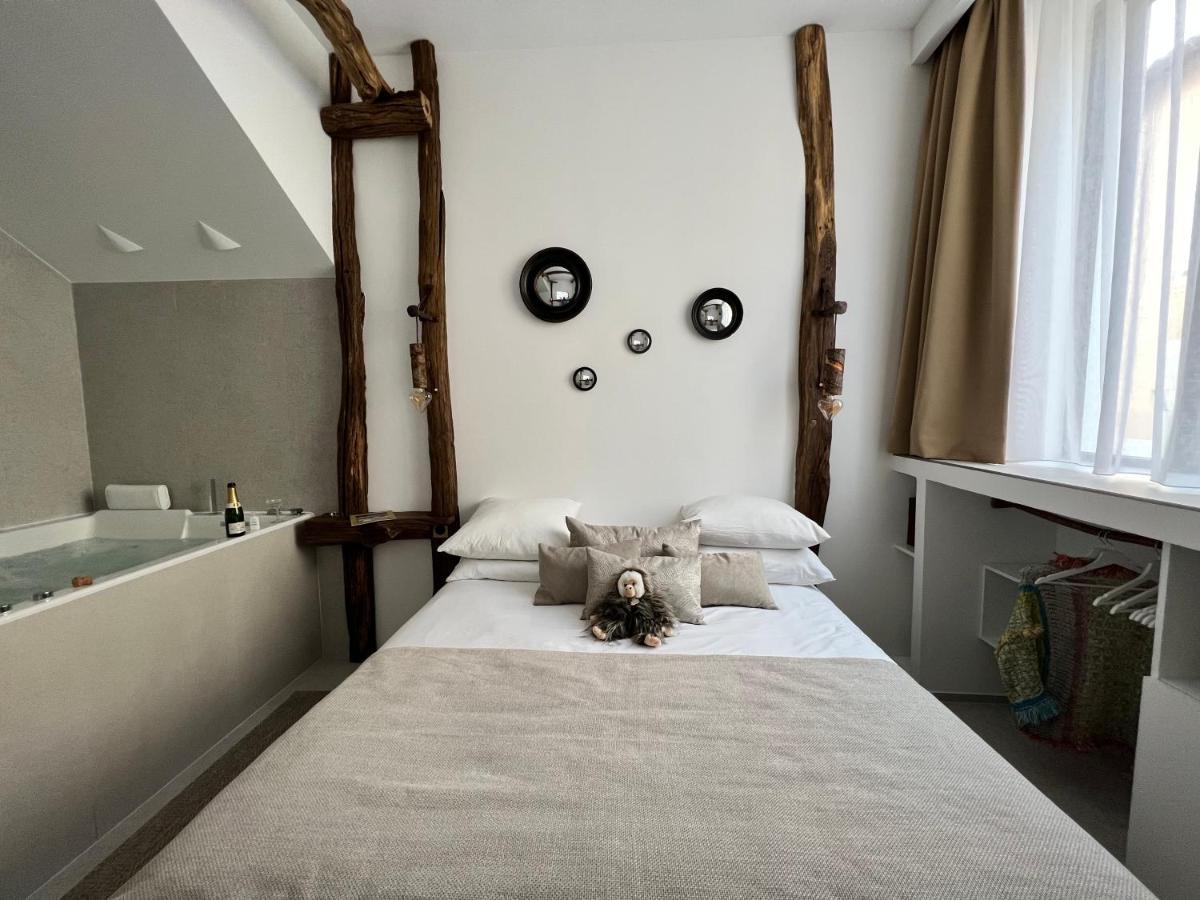 Tamarin & Capucin Suite Balneo Aubagne Exteriér fotografie